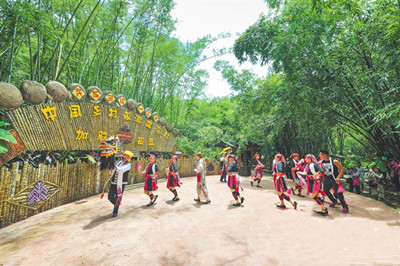 瓊海：民族風(fēng)情十足，老村成為旅游目的地